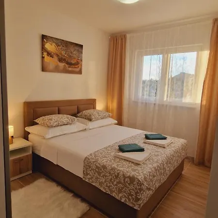 Duje Toni Apartment Makarska