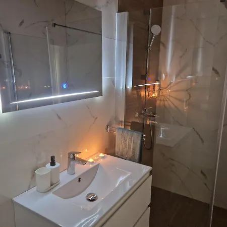Duje Toni Apartment Makarska