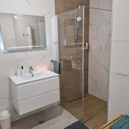 Apartment Duje Toni Makarska