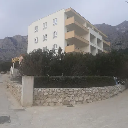 Apartment Duje Toni Makarska
