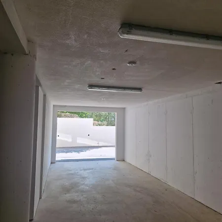 Duje Toni * Makarska